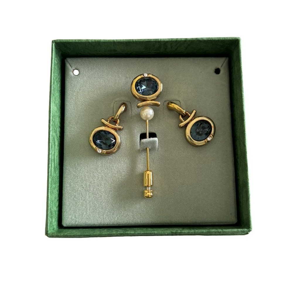 Vintage Gold Tone Blue Rhinestone Knot Stick Pin and Earring SET NEW In Box - Picture 2 of 6